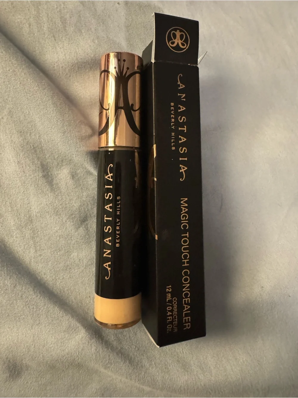Anastasia Beverly Hills Magic Touch Concealer - shade 4 - NEW